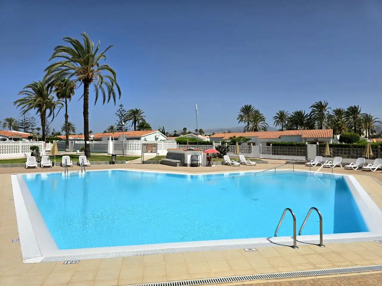 Piscina de Casa o chalet en venta en San Bartolomé de Tirajana con Aire acondicionado, Jardín privado y Terraza