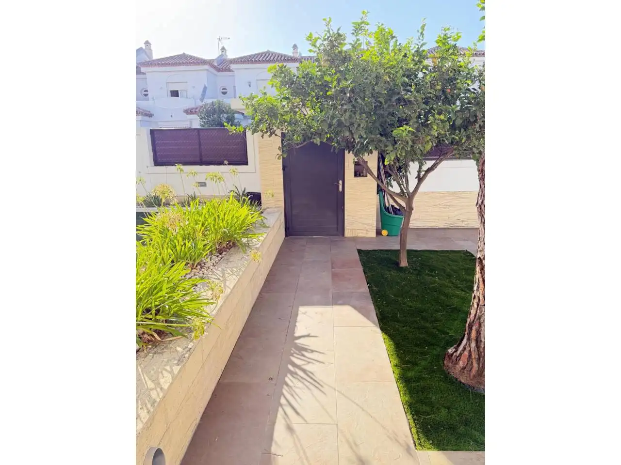 Jardí de Casa o xalet en venda en Chiclana de la Frontera amb Aire condicionat, Jardí privat i Terrassa