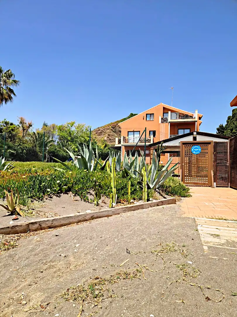 Vista exterior de Estudi en venda en Vélez-Málaga amb Aire condicionat, Calefacció i Terrassa