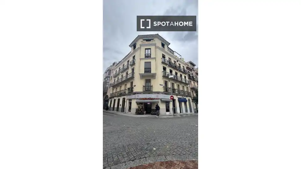 Flat for rent in Guindalera