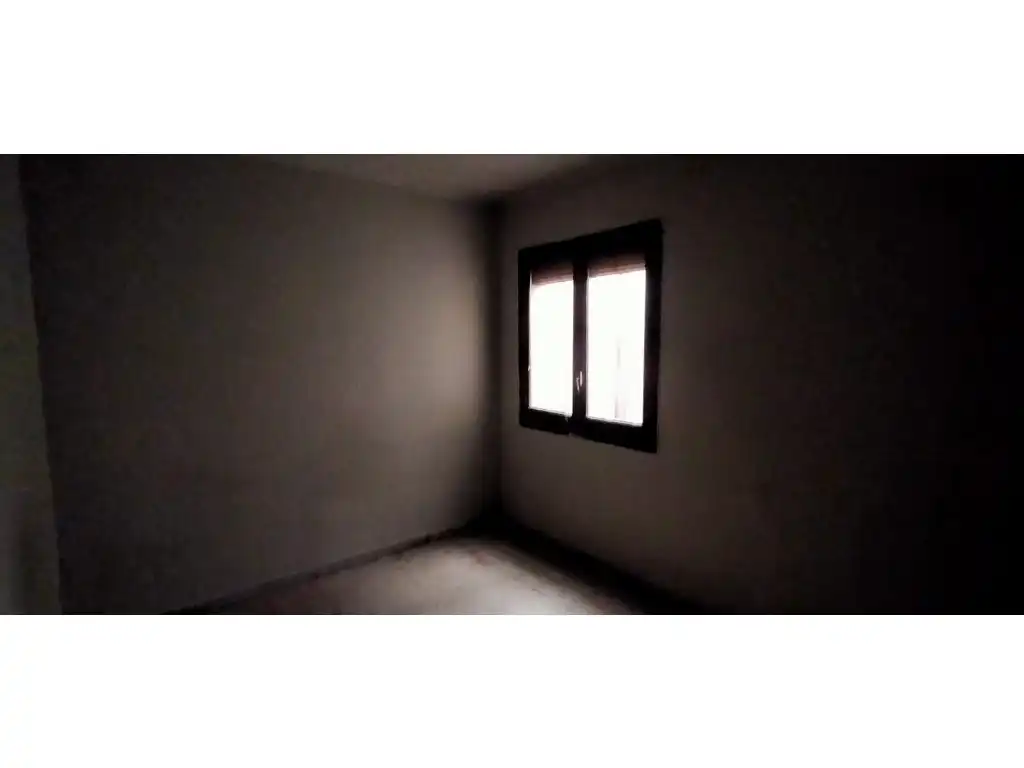 Bedroom of Flat for sale in Girona