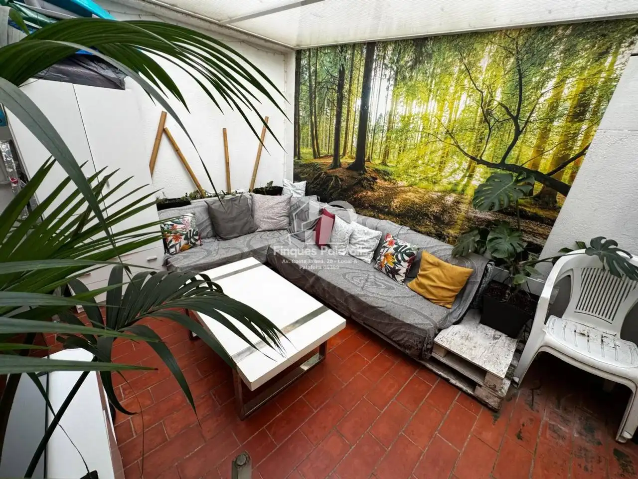Living room of Flat for sale in Blanes  with Heating, Parquet flooring and Terrace