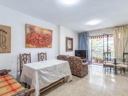 Sala d'estar de Pis en venda en  Granada Capital amb Terrassa i Balcó