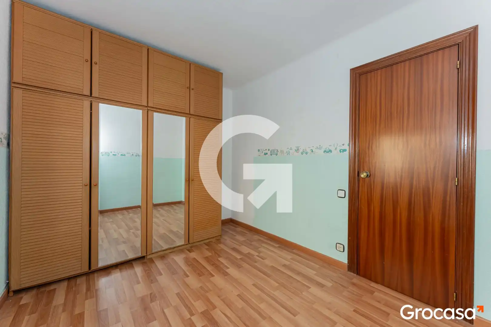 Bedroom of Flat for sale in Cornellà de Llobregat  with Oven