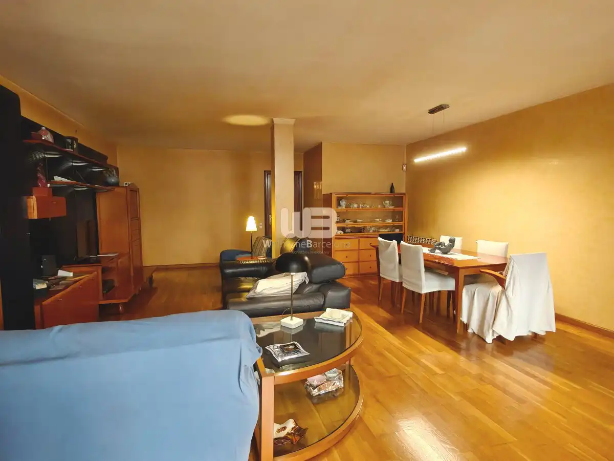 Dúplex en venta en Carrer de Provença, El Camp de l'Arpa del Clot