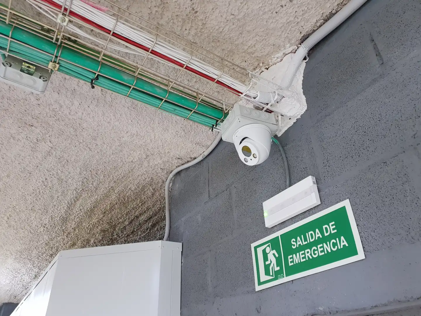 Parking of Garage for rent in Valle de Trápaga-Trapagaran  with Alarm