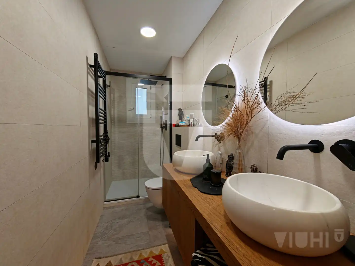 Baño de Casa adosada en venta en Tiana con Aire acondicionado, Jardín privado y Parquet