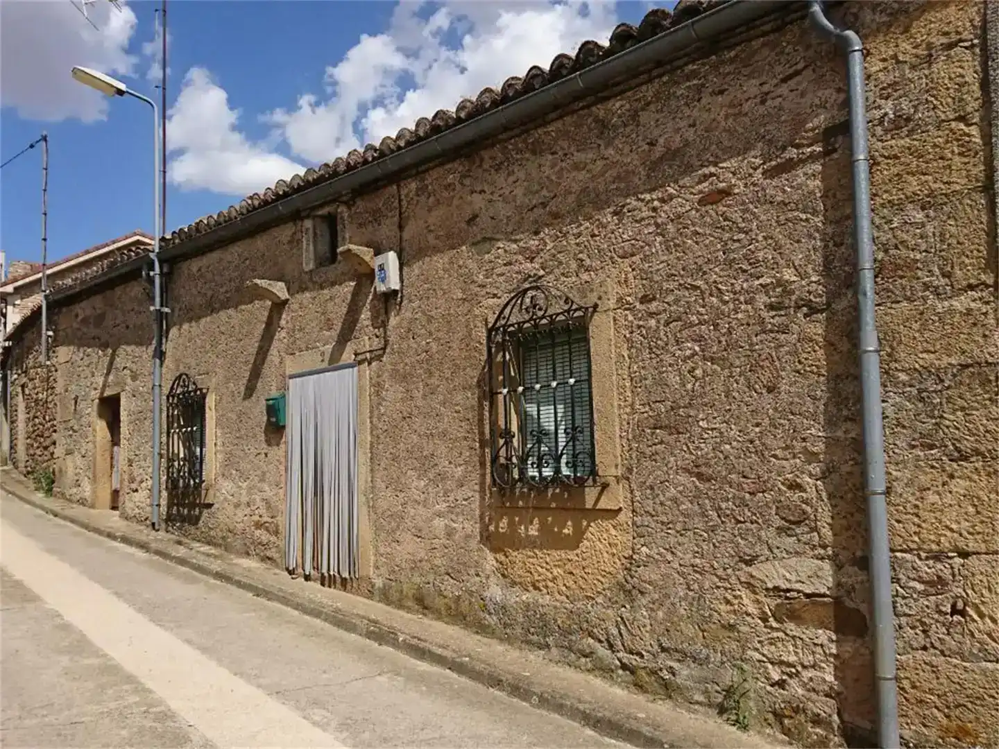 Vista exterior de Casa adosada en venta en Bermellar