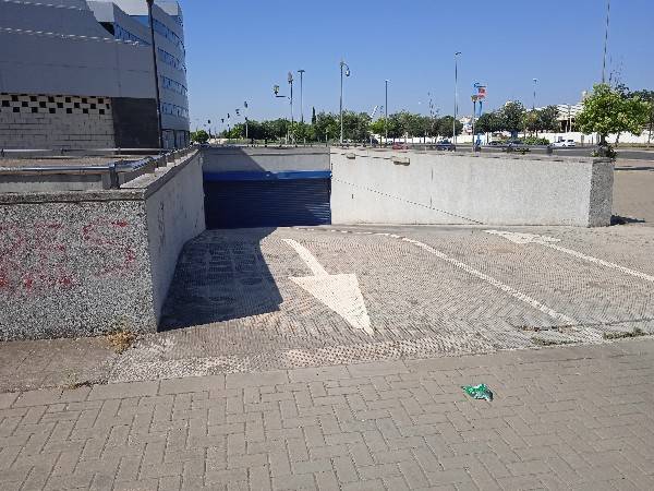 Garaje en Venta en BIOLOGIA en San Jerónimo - La Bachillera