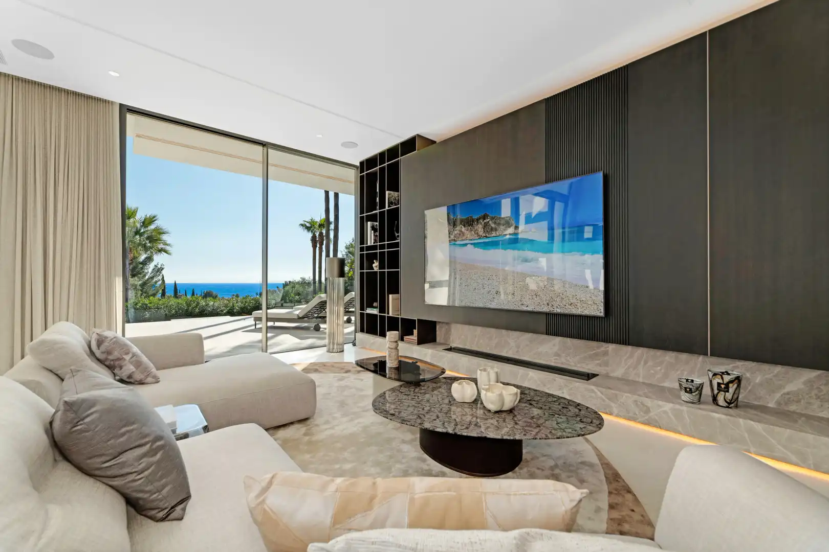 Sala de estar de Casa o chalet en venta en Marbella con Aire acondicionado, Jardín privado y Terraza