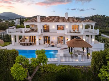 Casa amb piscina en venda a Nueva Andalucía