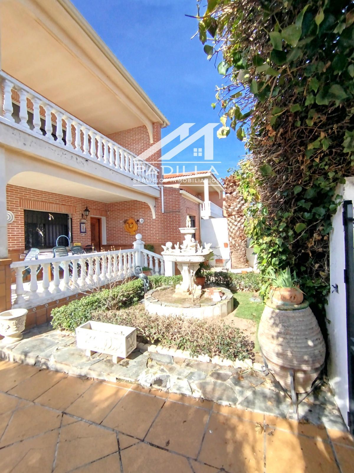 Exterior view of Single-family semi-detached for sale in Gerindote  with Air Conditioner, Heating and Terrace