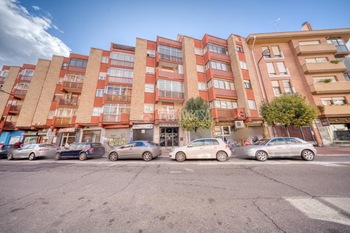 Vista exterior de Pis en venda en Valladolid Capital amb Calefacció i Balcó