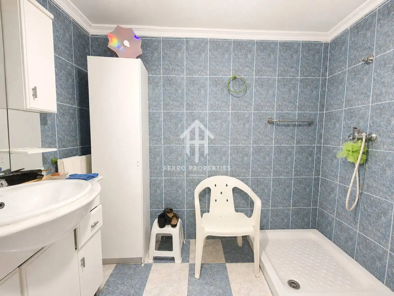 Bathroom of Flat for sale in Huétor Tájar  with Furnished