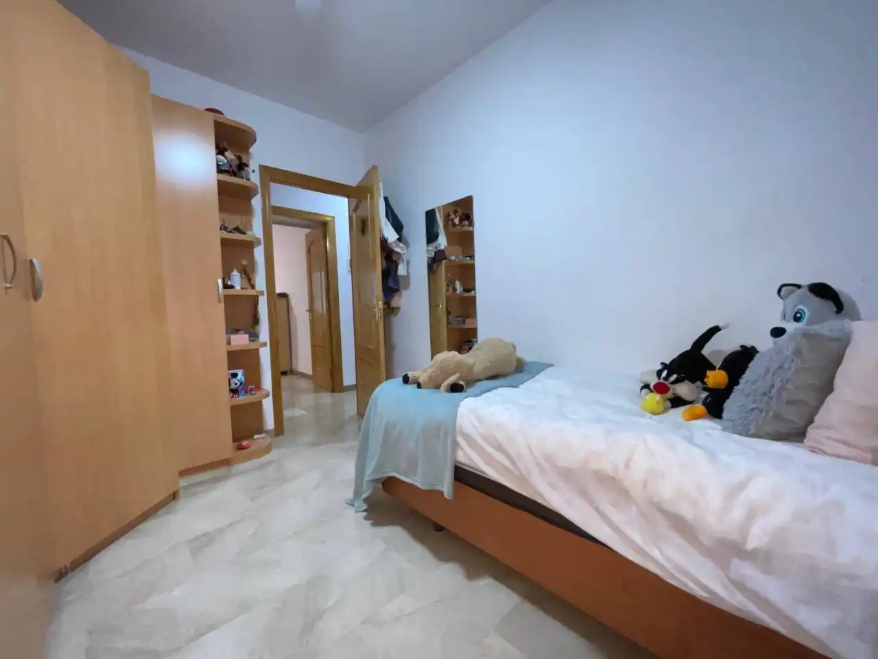 Habitación de Piso de alquiler en Estepona con Aire acondicionado, Calefacción y Terraza