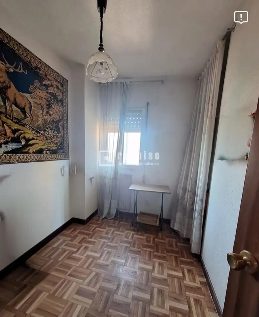 Habitación de Piso en venta en Madrid con Calefacción, Parquet y Amueblado