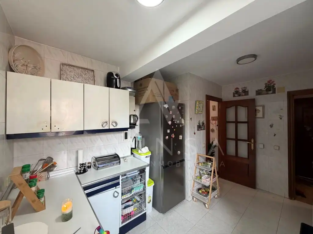 Küche von Wohnung zum Verkauf in Madrid