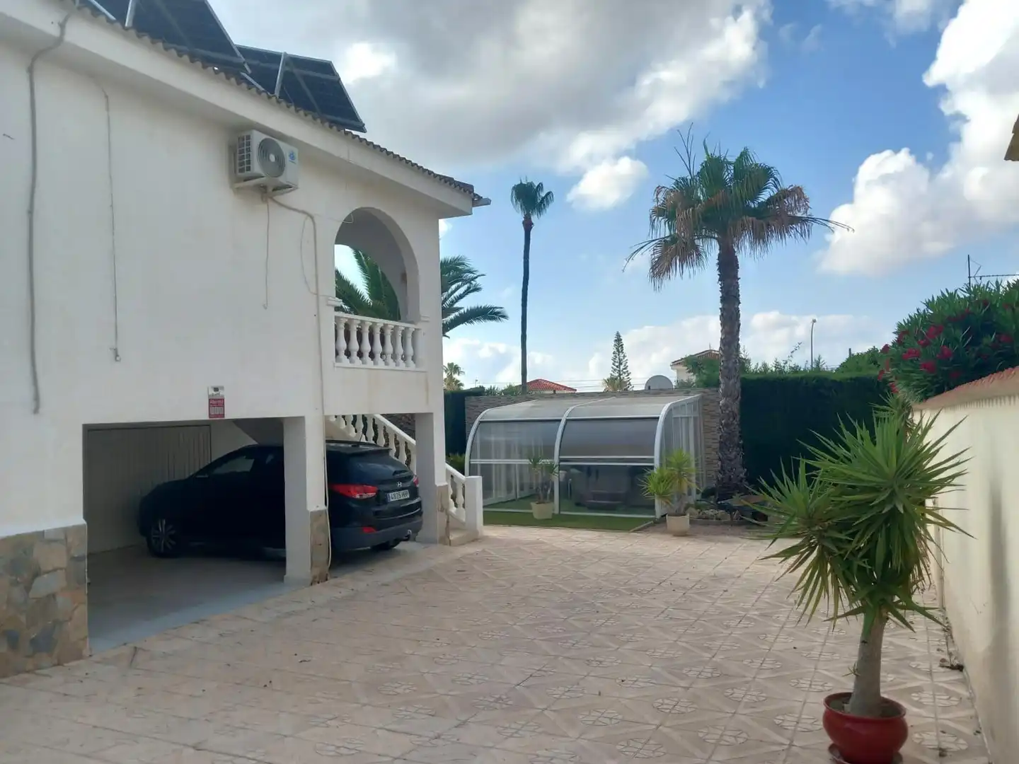 Vista exterior de Casa o xalet en venda en Rojales amb Aire condicionat, Calefacció i Jardí privat