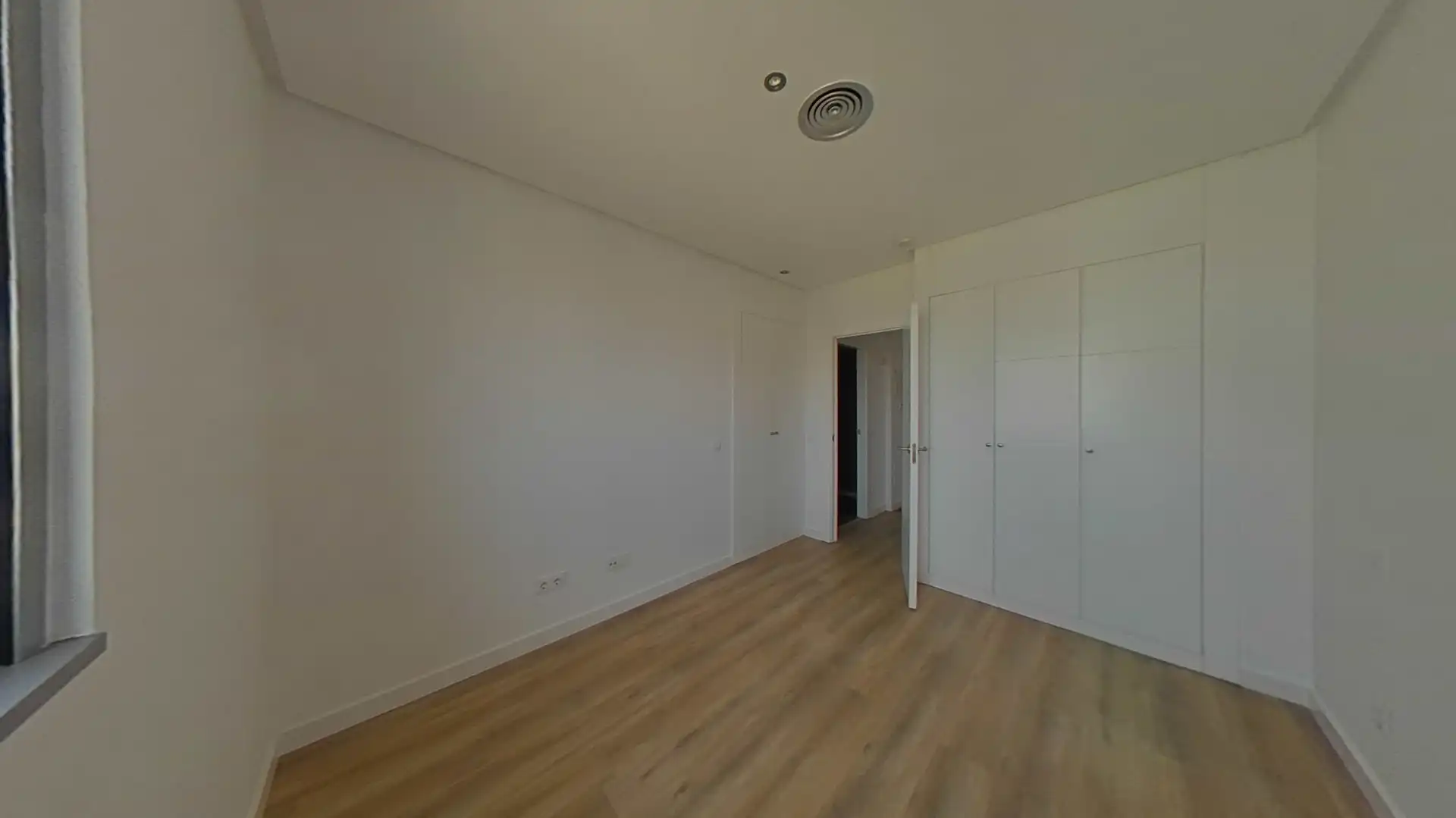 Habitación de Piso en venta en Madrid con Parquet, Trastero y Piscina