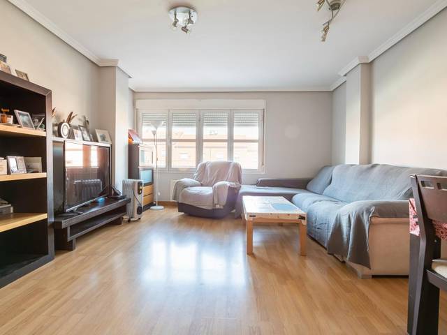 Piso en Venta en C. Somorrostro en Parque Roma - Coronas