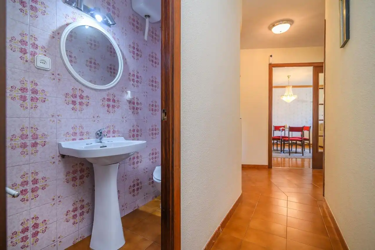 Badezimmer von Wohnung zum Verkauf in Manresa mit Heizung, Abstellraum und Balkon