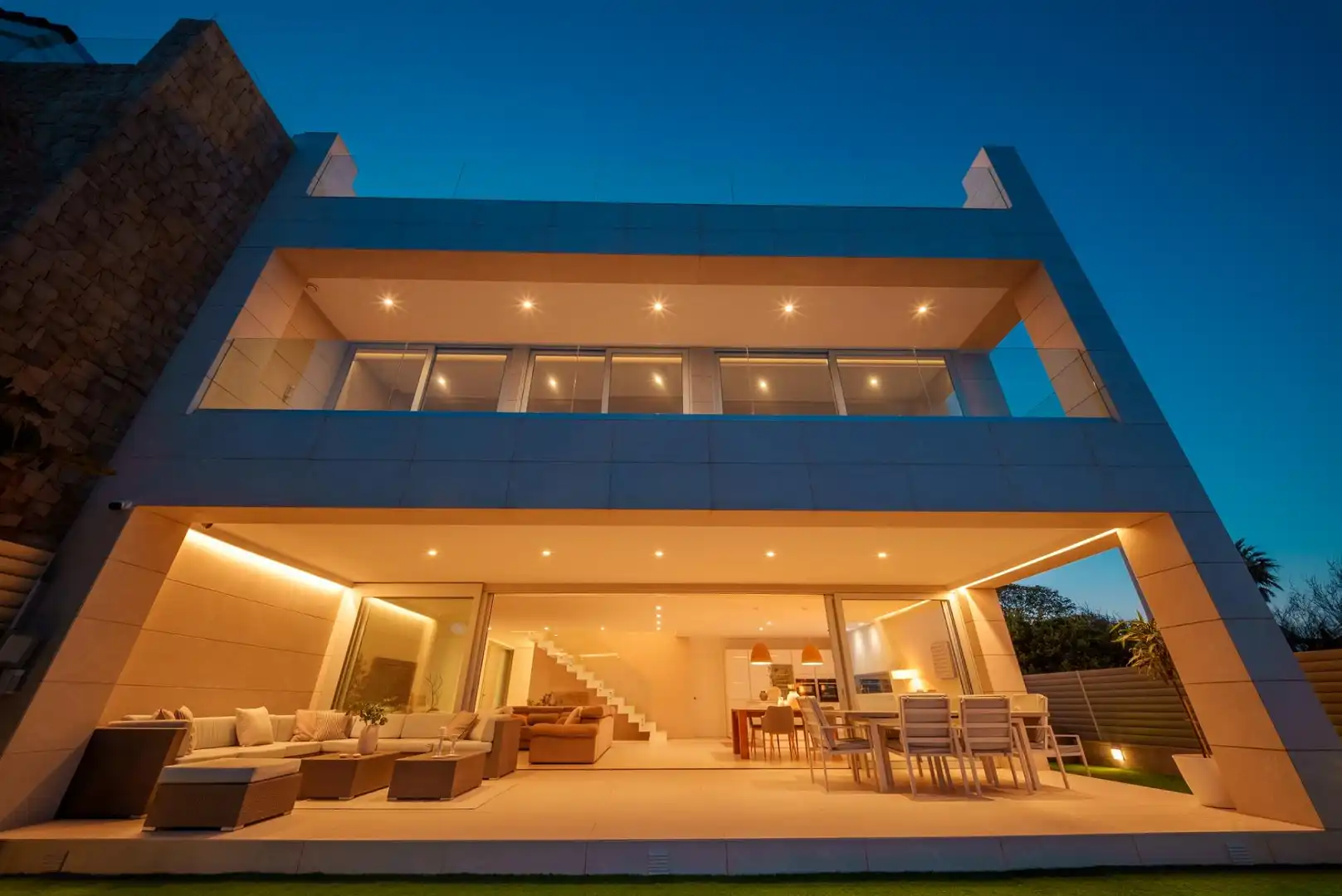 Vista exterior de Casa o xalet en venda en Sagunto / Sagunt amb Aire condicionat, Calefacció i Jardí privat