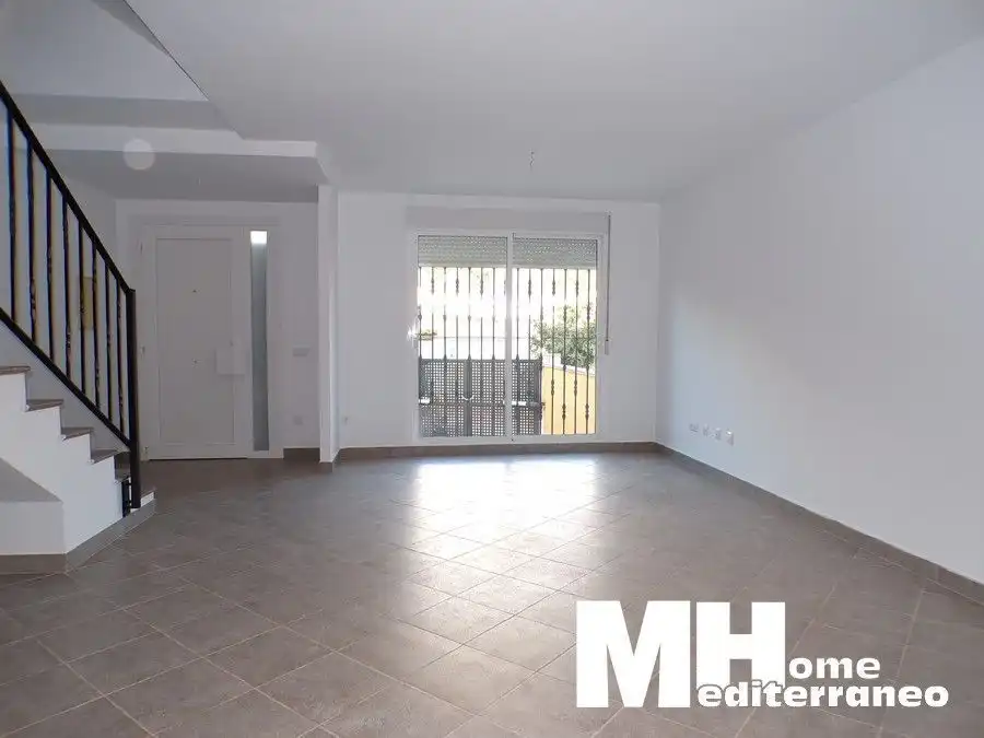 Sala de estar de Casa adosada en venta en Gilet con Aire acondicionado