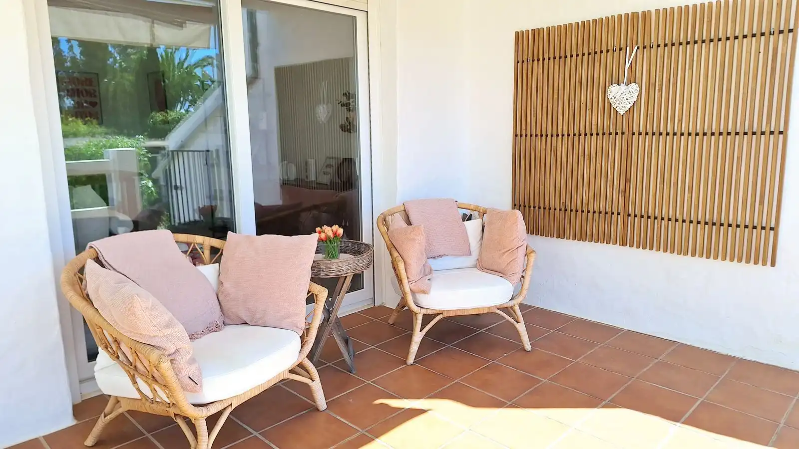 Terraza de Casa adosada en venta en Manilva con Aire acondicionado, Terraza y TV