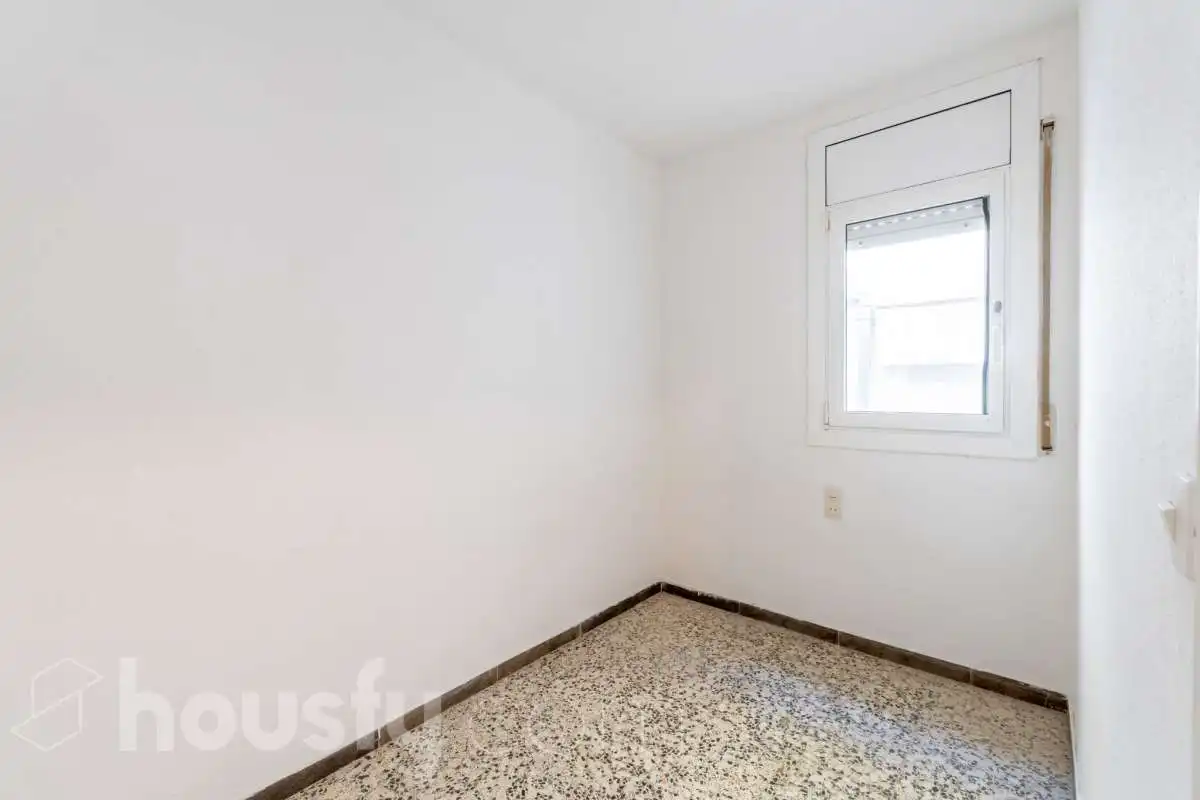 Bedroom of Attic for sale in Vilanova i la Geltrú  with Terrace and Storage room