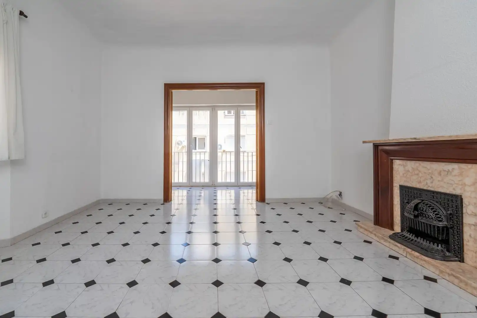 Flat for sale in Granada  with Heating and Terrace