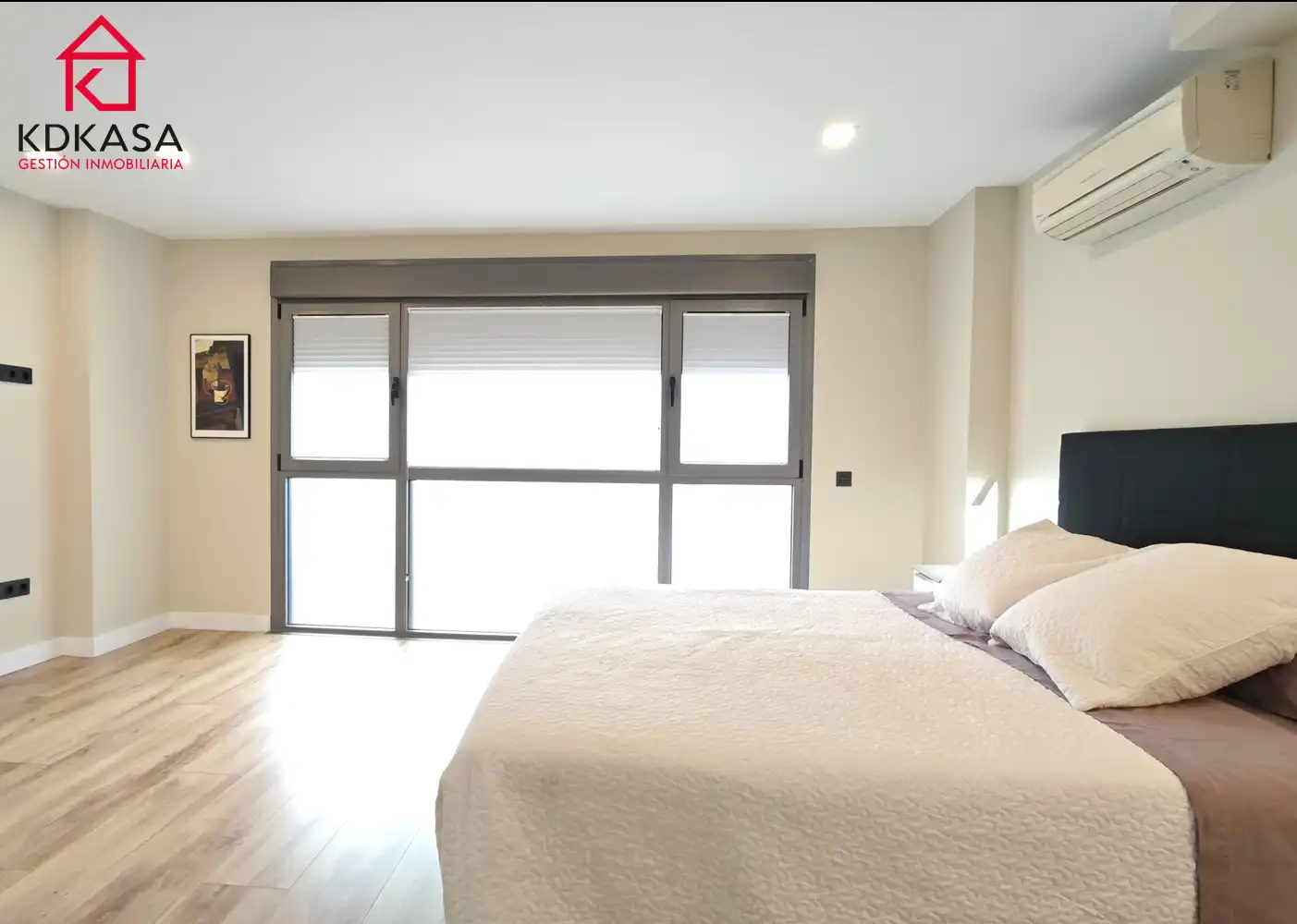 Bedroom of Flat for rent in Madrid  with Air Conditioner, Heating and Terrace