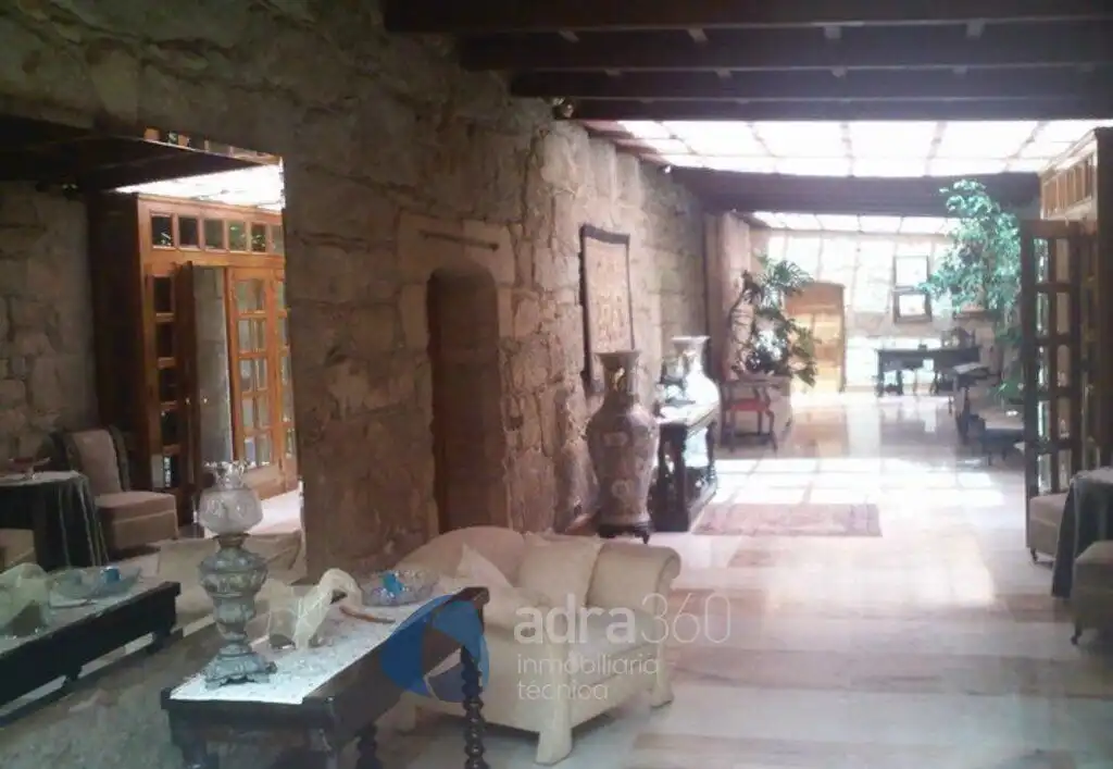 Buildings for sale in Corcubión