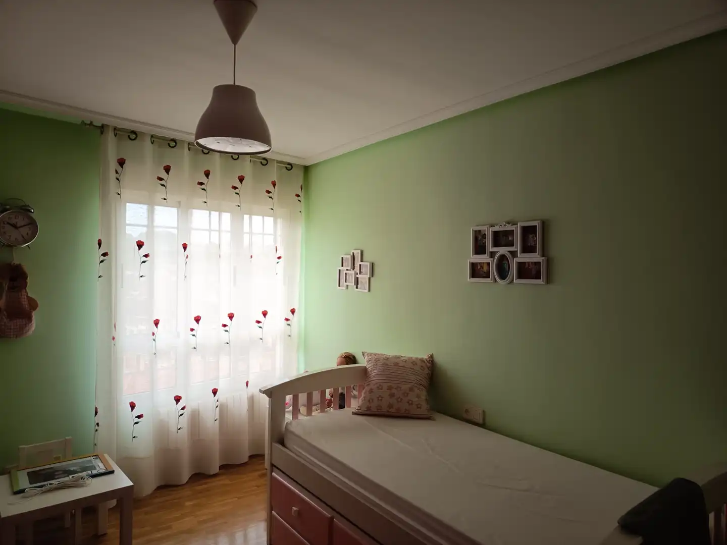 Habitación de Piso en venta en Avilés con Calefacción, Parquet y Trastero