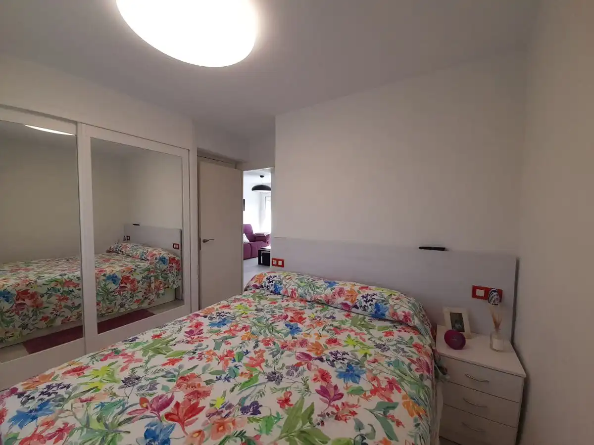 Habitación de Piso de alquiler en Laredo con Calefacción, Terraza y Amueblado