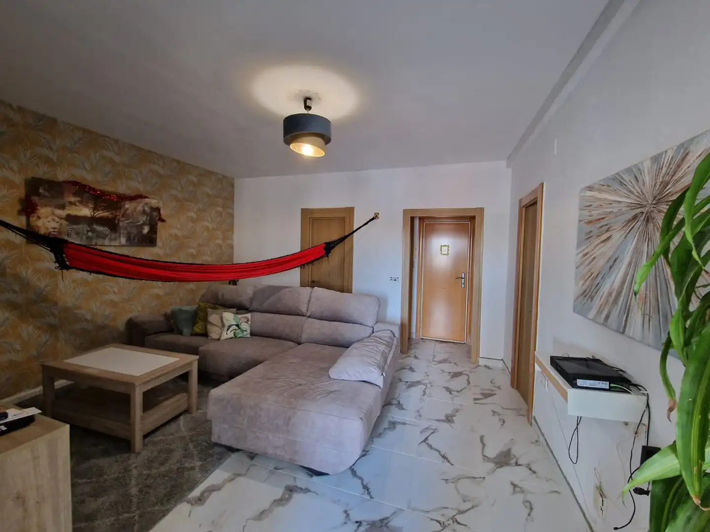 Sala de estar de Piso en venta en Badalona con Trastero, Horno y Balcón
