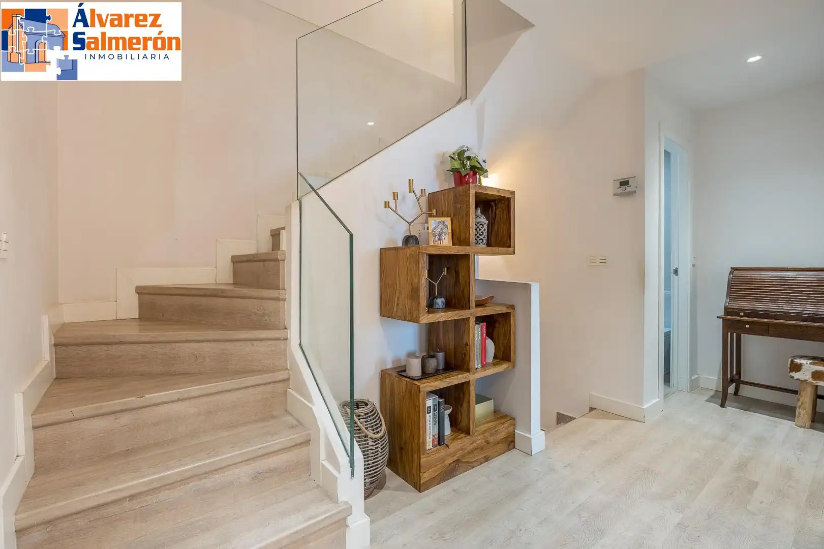 Einfamilien-Reihenhaus zum Verkauf in Granada mit Privatgarten und Balkon