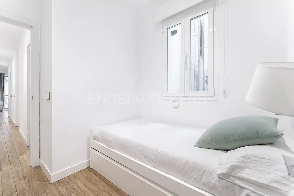 Bedroom of Apartments for rent in Madrid  with Air Conditioner, Heating and Furnished