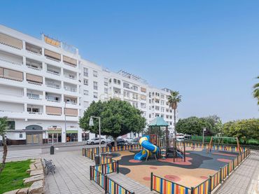 Apartament amb balcó en venda a Nueva Andalucía