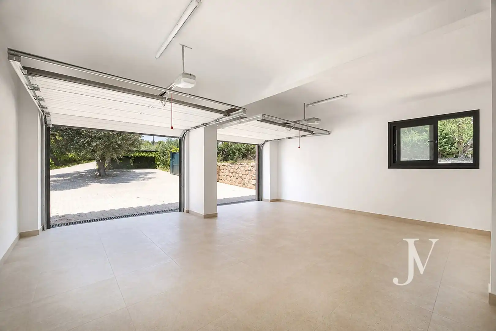 Houses for sale in Ciudalcampo  with Air Conditioner, Heating and Private garden