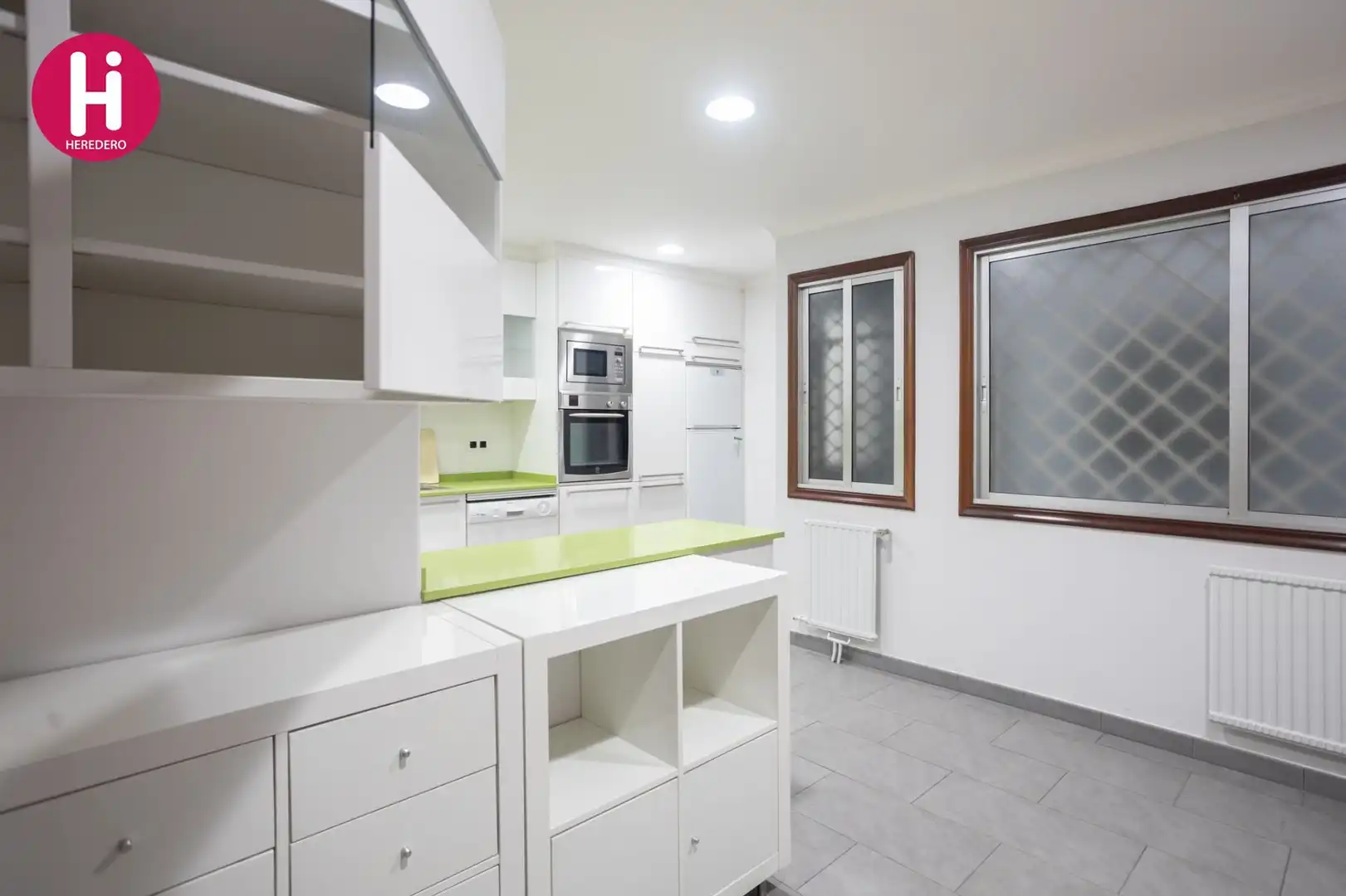 Küche von Wohnung zum Verkauf in Vigo  mit Heizung und Abstellraum