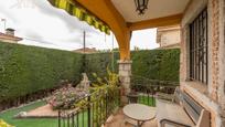 Terrassa de Casa o xalet en venda en Camarena amb Aire condicionat, Calefacció i Jardí privat