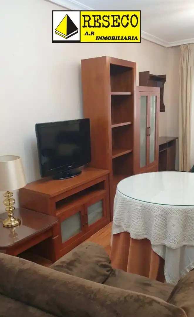 Flat with terrace for sale in Parque de la Constitución 5a