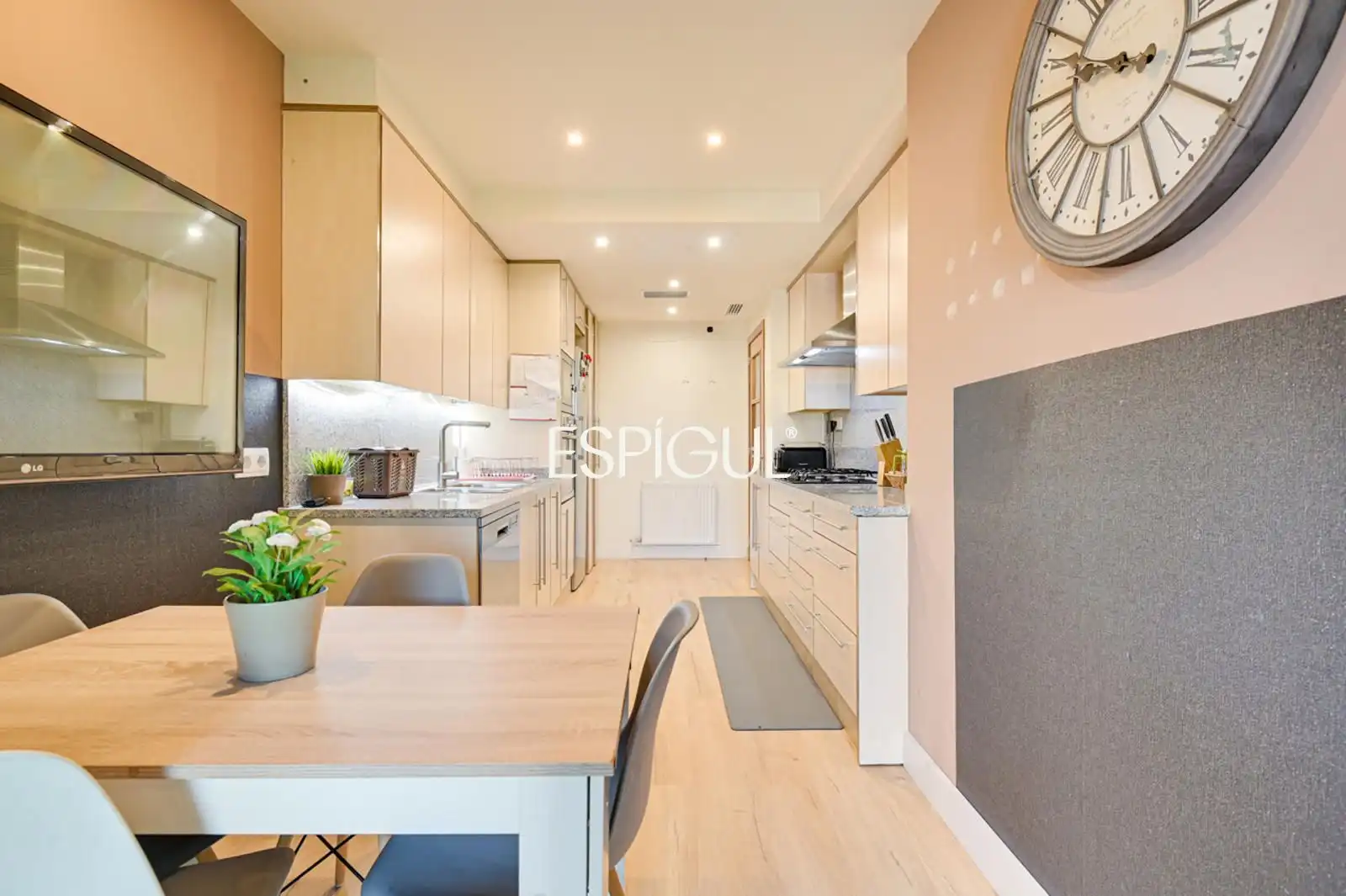 Cocina de Casa o chalet en venta en Aiguaviva con Aire acondicionado, Calefacción y Parquet