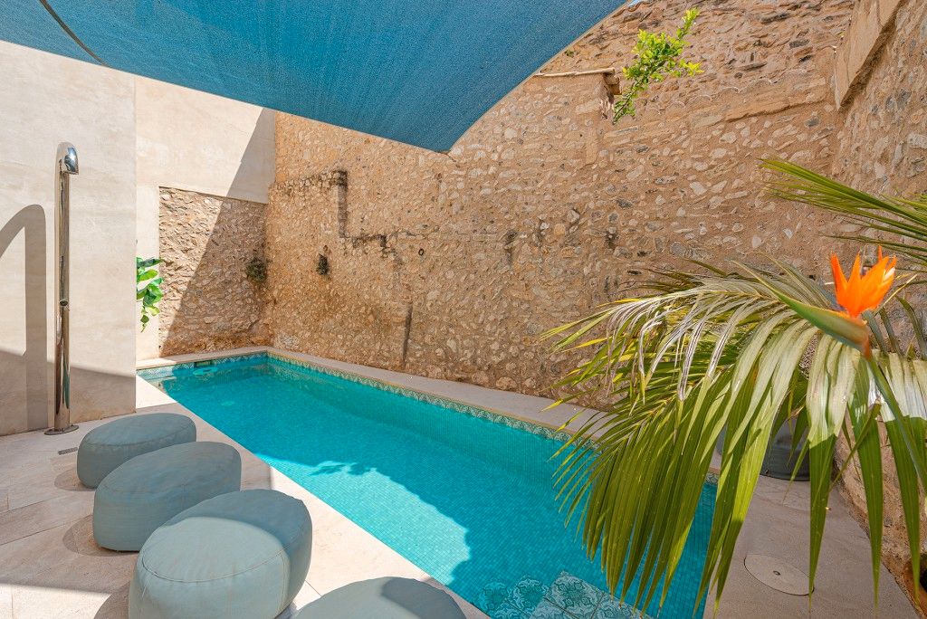 Piscina de Finca rústica en venda en Pollença amb Aire condicionat, Calefacció i Jardí privat