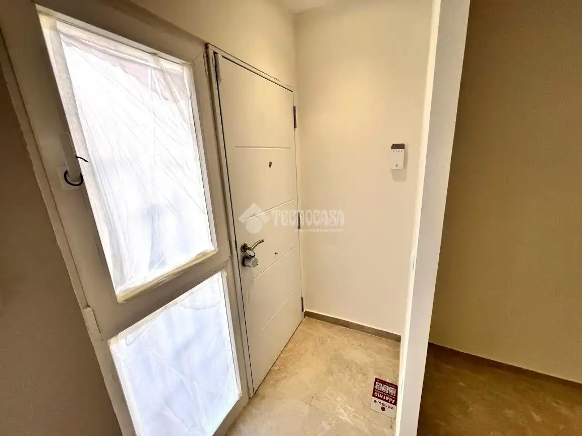 Flat for sale in Alcalá de Henares  with Alarm