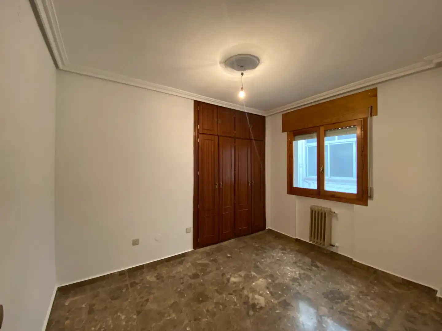 Piso en venta en Ciudad Real con Calefacción, Terraza y Balcón