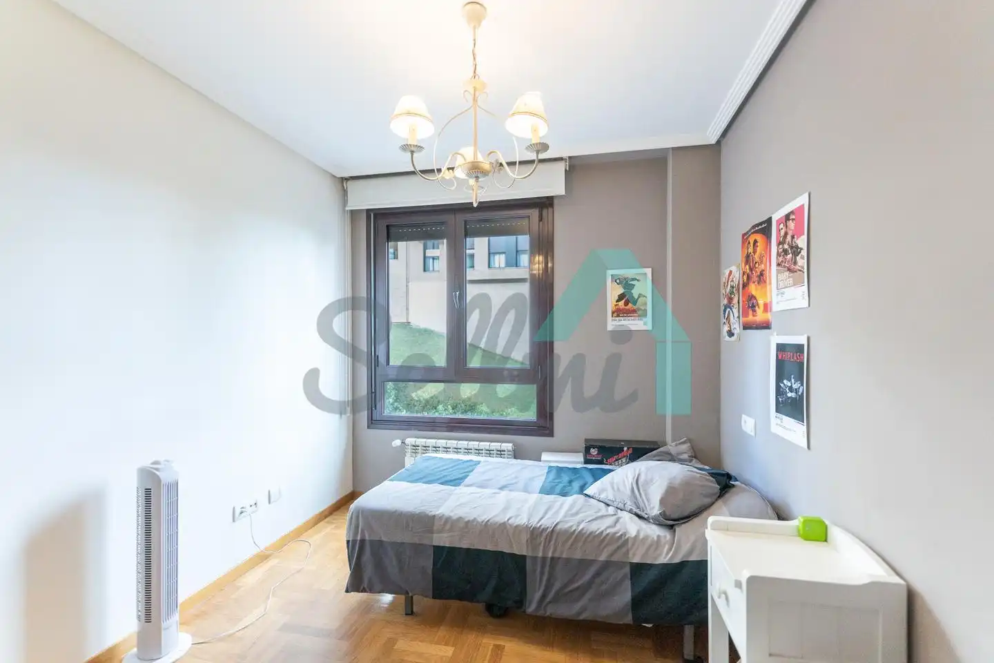 Habitación de Piso en venta en Oviedo  con Calefacción, Parquet y Trastero