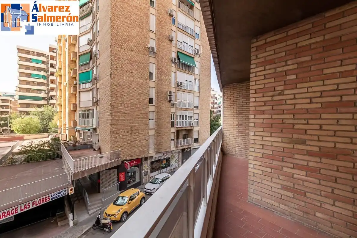 Vista exterior de Pis en venda en Ronda