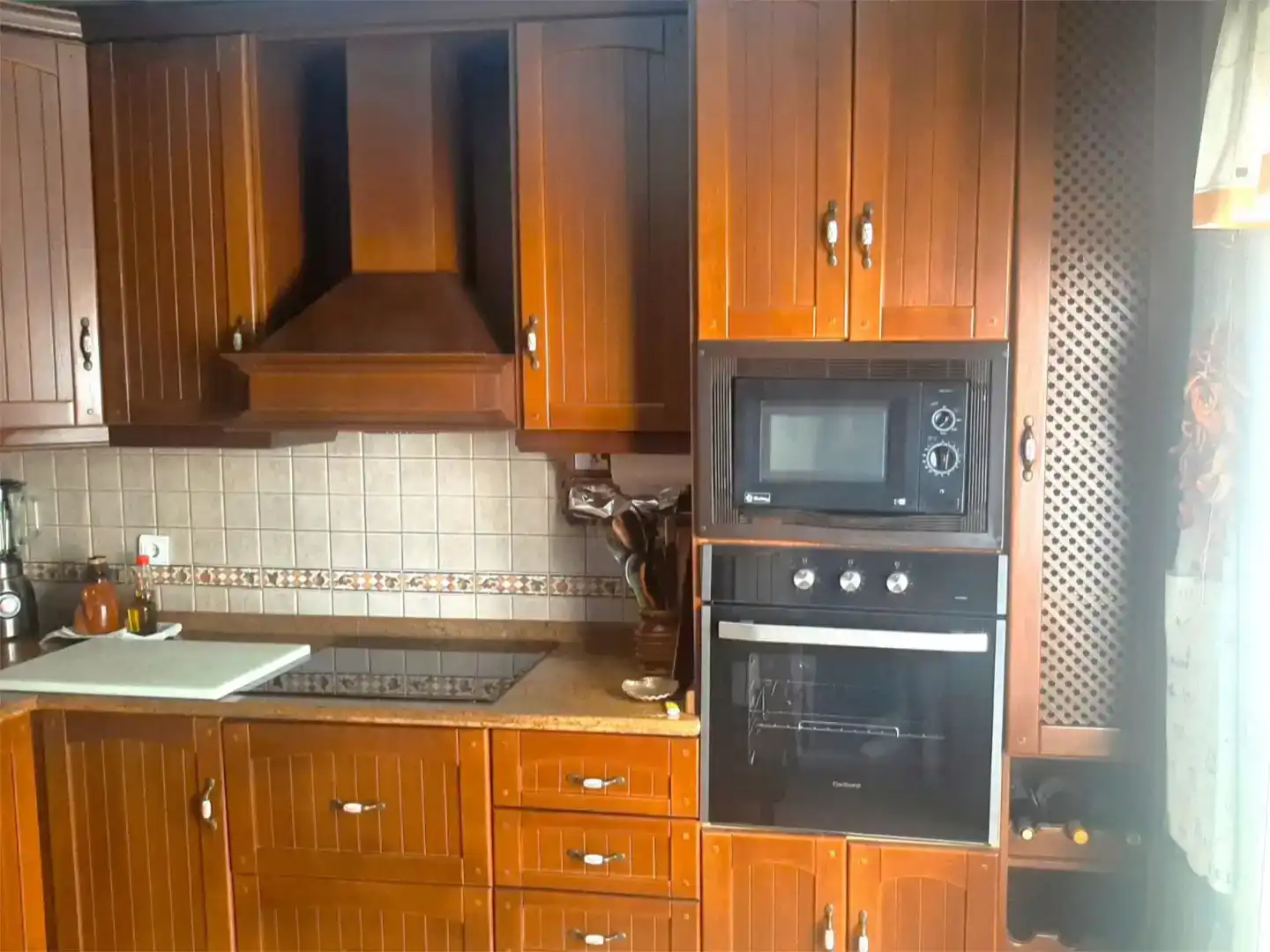 Cuina de Casa adosada en venda en Cazorla amb Aire condicionat i Balcó