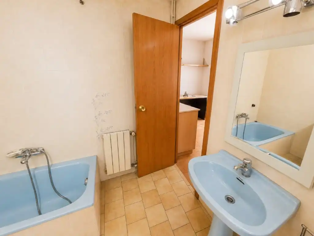 Bany de Dúplex en venda en Vilafranca del Penedès